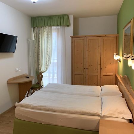 Appartamenti Sissi Commezzadura Εξωτερικό φωτογραφία